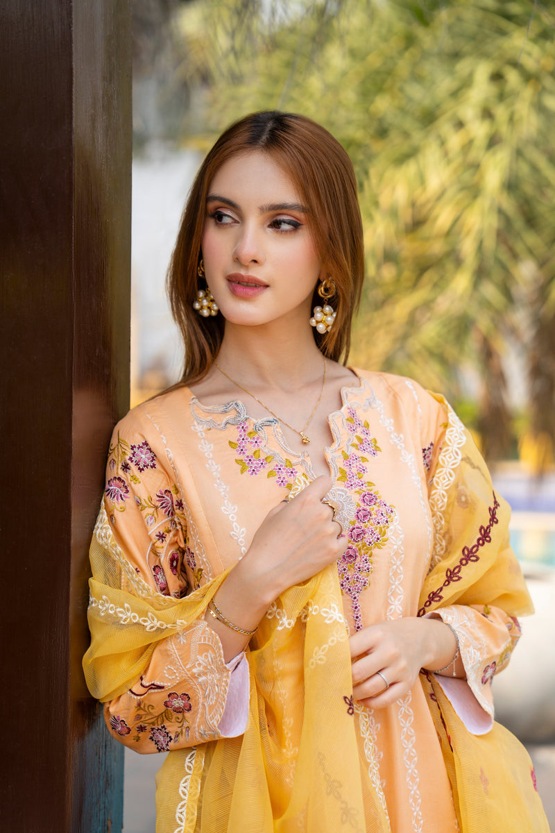 Maisa by Seven Star 3 Piece Stitched Embroidered Lawn | CLE-0207